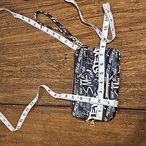 Steve Madden Wristlet - Picture 12 of 12